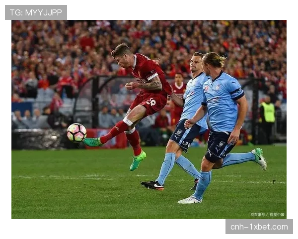 圣保利霍克·瓦尔成进攻亮点 保级队前锋展现拼搏精神